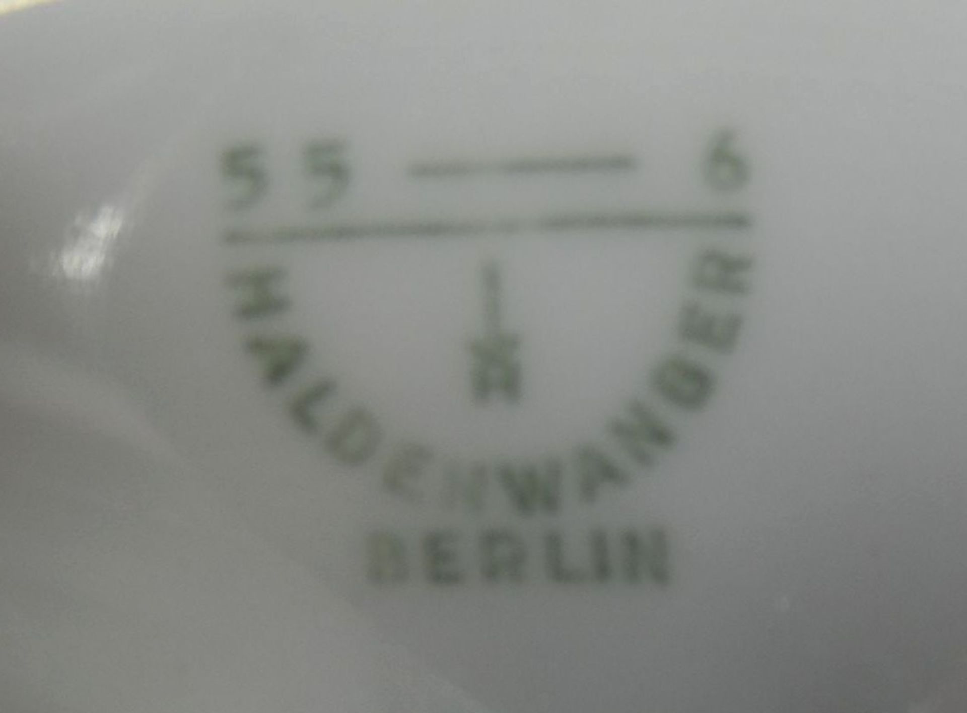 kl. Porzellanmörser mit Pistell "Haldenwanger-Berlin", H-7 cm, D-16 c- - -22.61 % buyer's premium on - Bild 4 aus 5