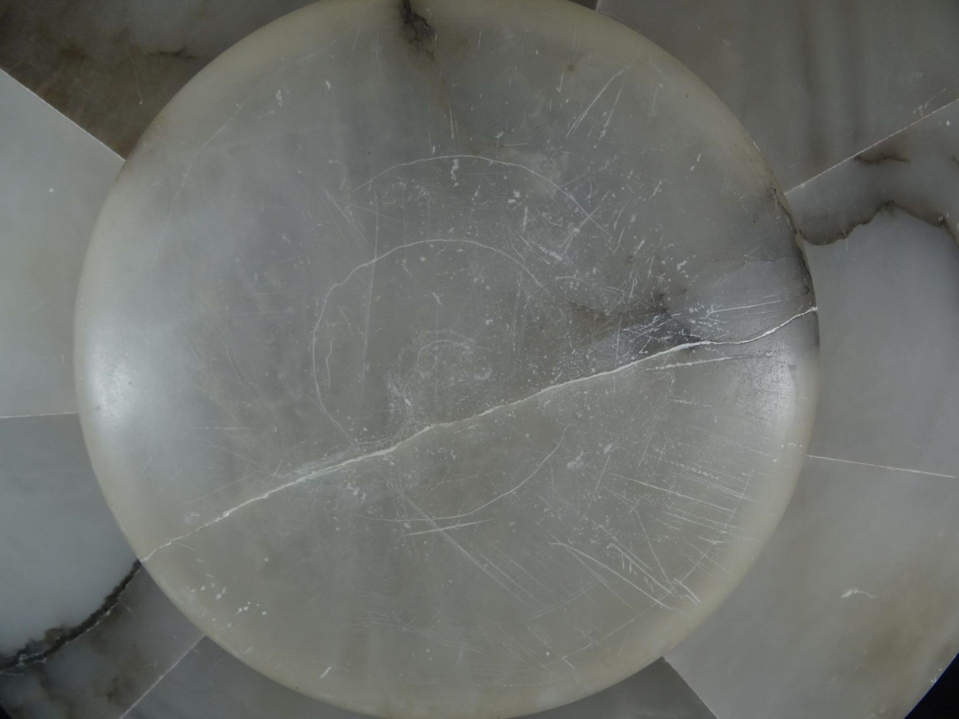 Alabaster Deckenlampenschale, D-50 cm, Alters-u. Gebrauchsspuren- - -22.61 % buyer's premium on - Bild 4 aus 6