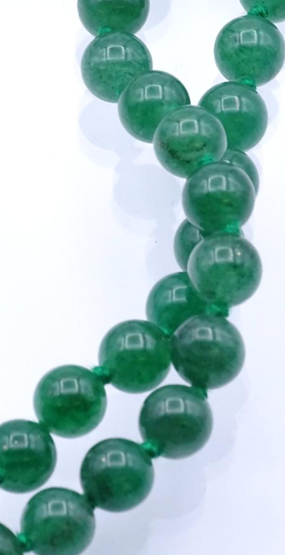 Kugelförmige Halskette, Jade?,verg.Verschluss,ca.L- 80cm, 61gr- - -22.61 % buyer's premium on the - Bild 3 aus 3