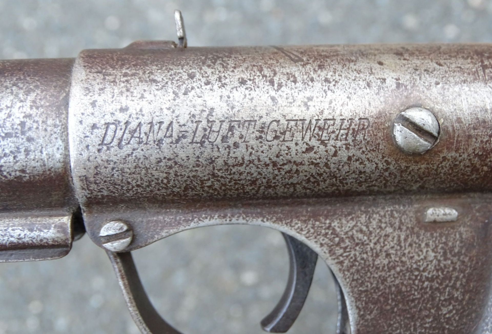altes Luftdruckgewehr "Diana", Alters-u. Gebrauchsspuren, L-87 cm,- - -22.61 % buyer's premium on - Bild 8 aus 10