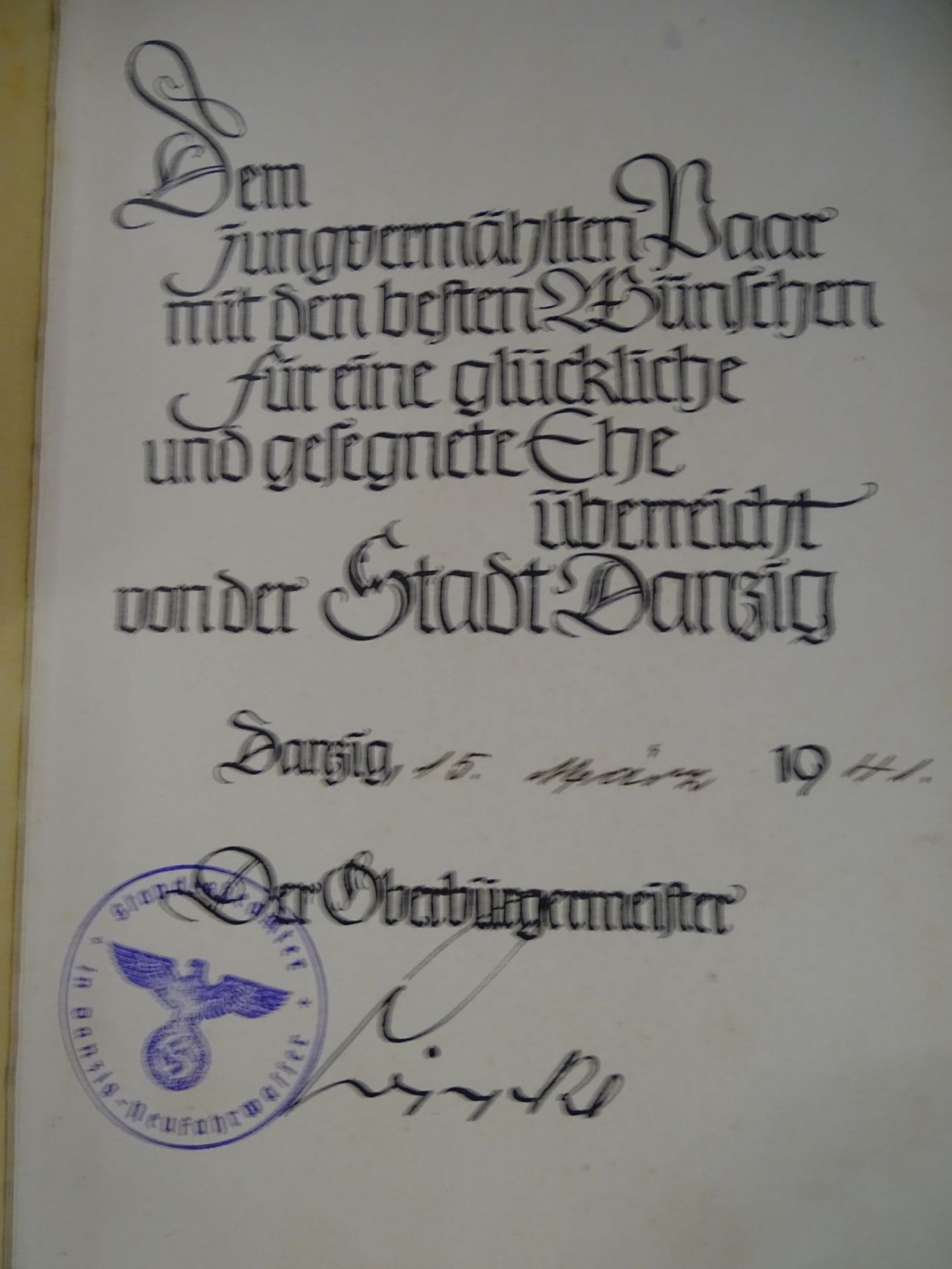 A.Hitler "Mein Kampf" Hochzeitsausgabe 1940, Vorderseite mit Danziger Wappen, innen Widmung der - Bild 3 aus 5