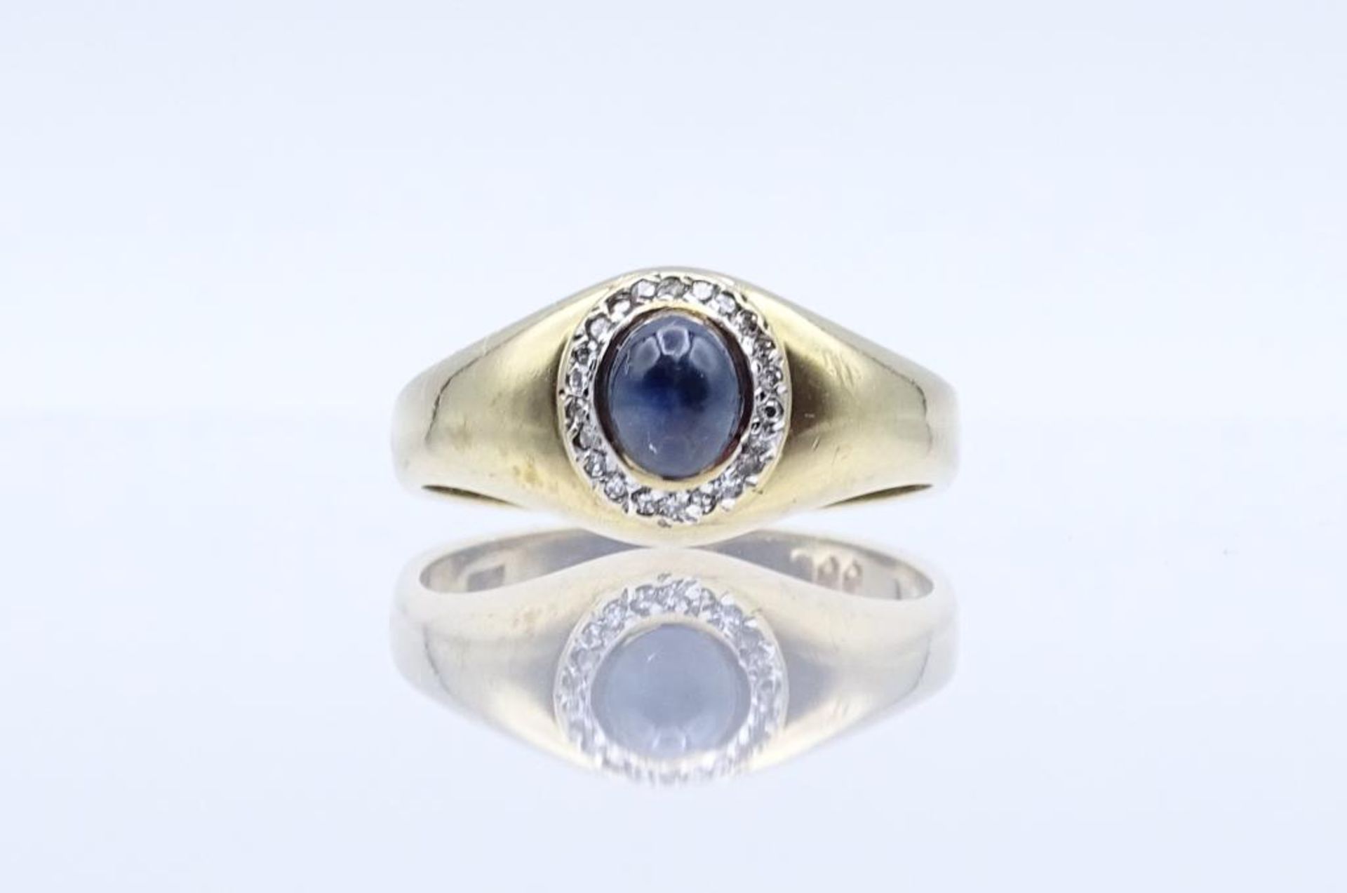 333er GG Ring mit Saphir Cabochon und Diamanten, 3,0gr., RG 57- - -22.61 % buyer's premium on the