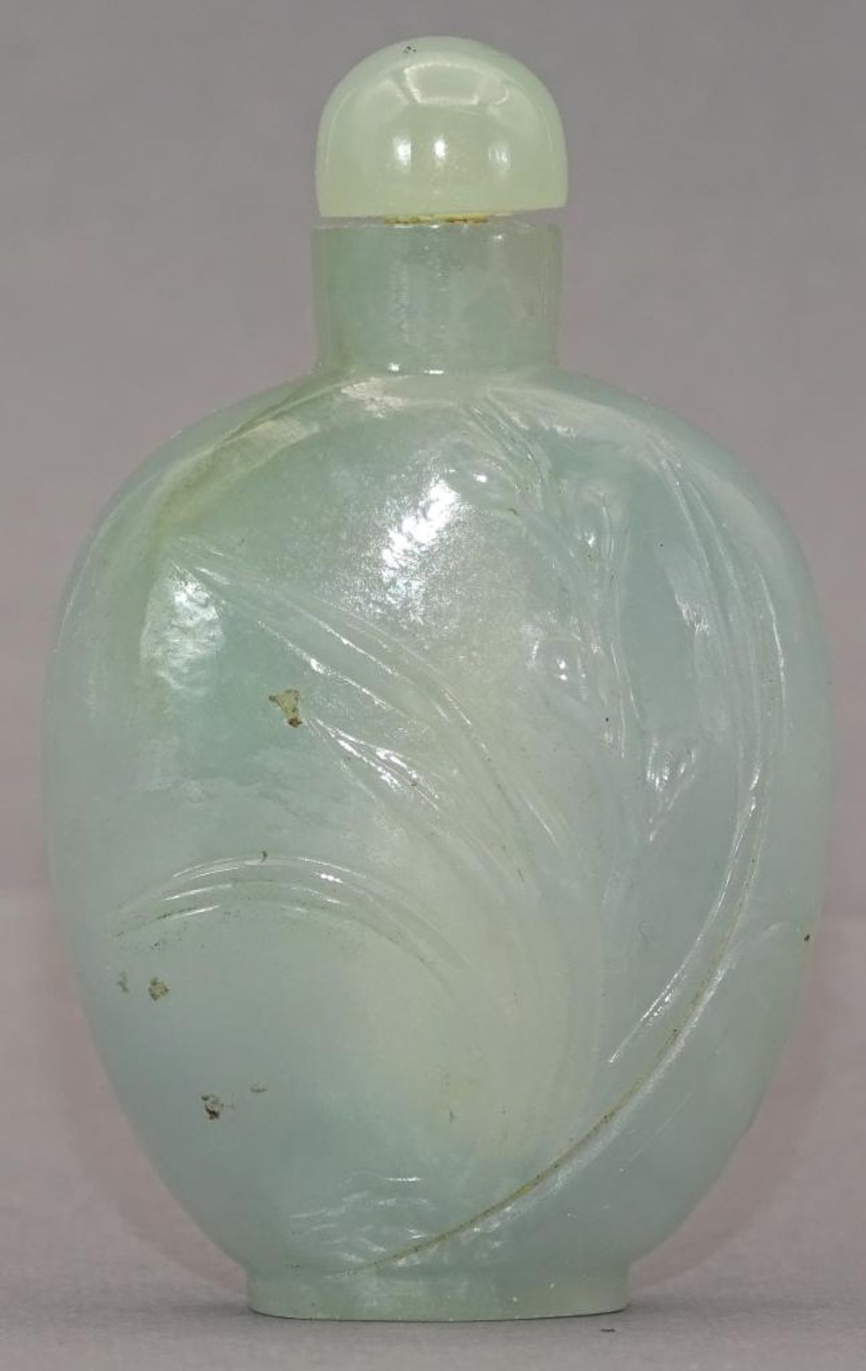 kl. Snuff Bottle,wohl Jade, China, h-6 cm, B-3,5 cm- - -22.61 % buyer's premium on the hammer - Image 4 of 8