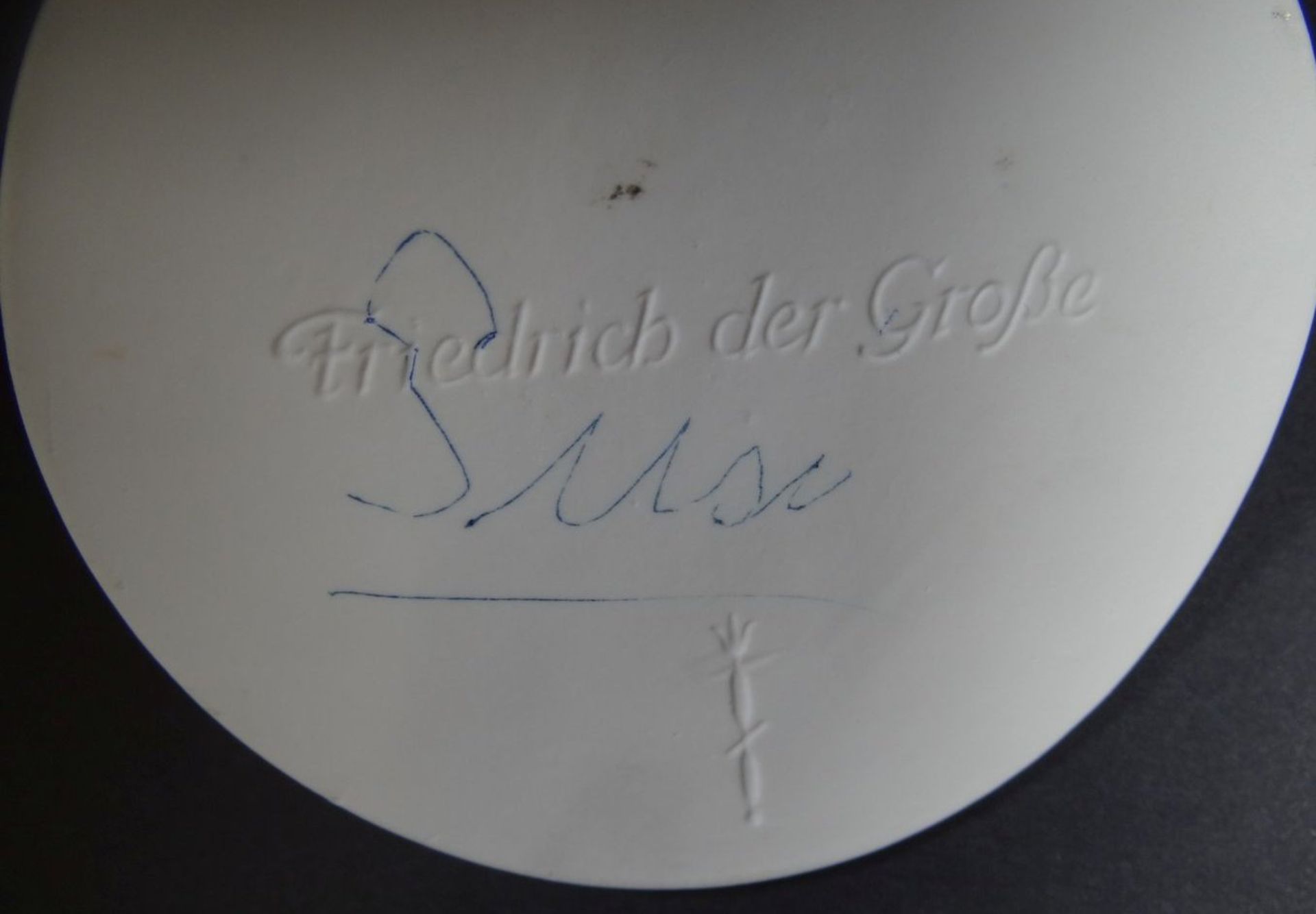 runde KPM Plakette mit Friedrich den Grossen, weiss, D-8 cm- - -22.61 % buyer's premium on the - Bild 4 aus 4