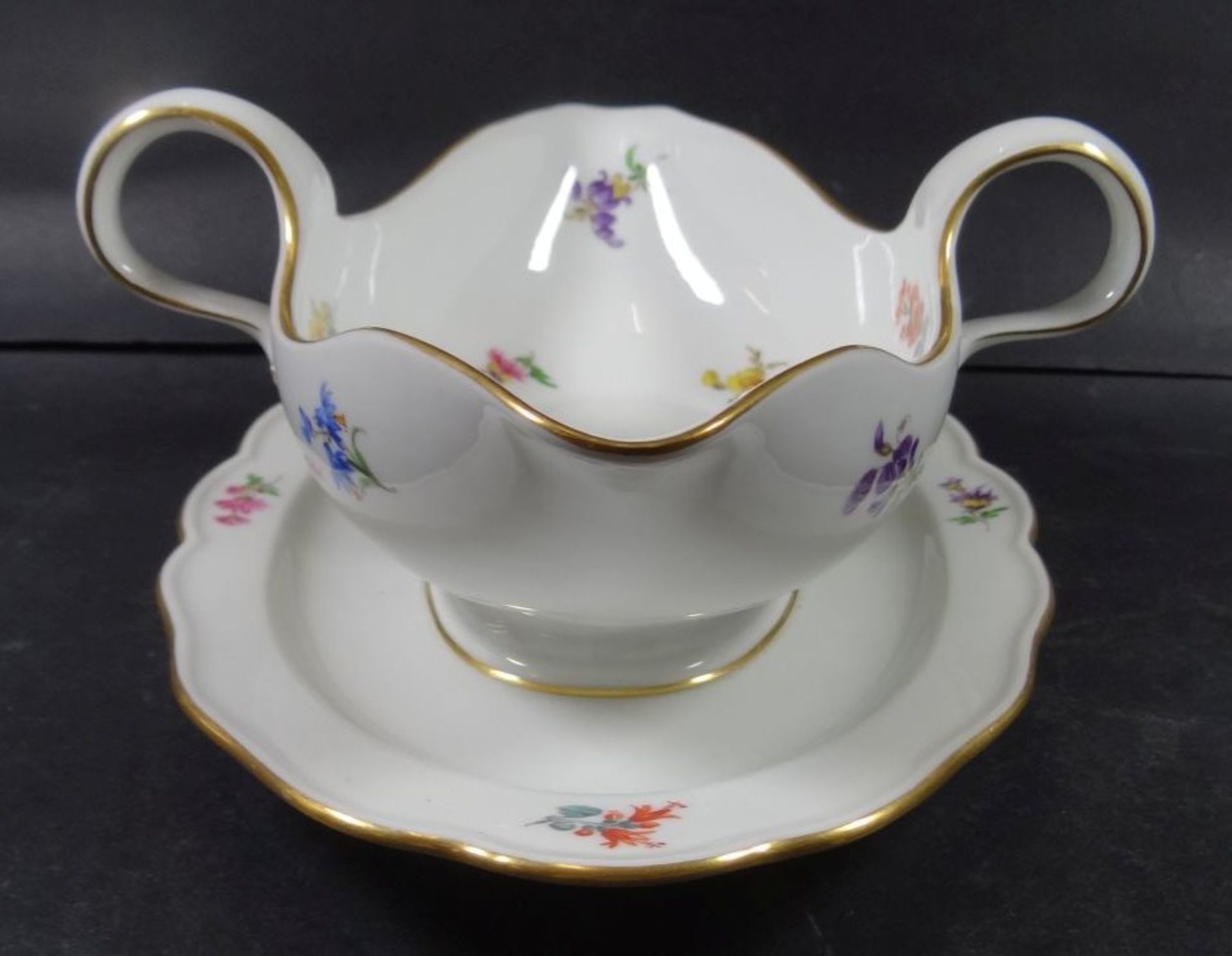 gr. Sauciere "Meissen" Streublümchen, 1.Wahl, H-10 cm, 25x20 c- - -22.61 % buyer's premium on the - Bild 4 aus 8