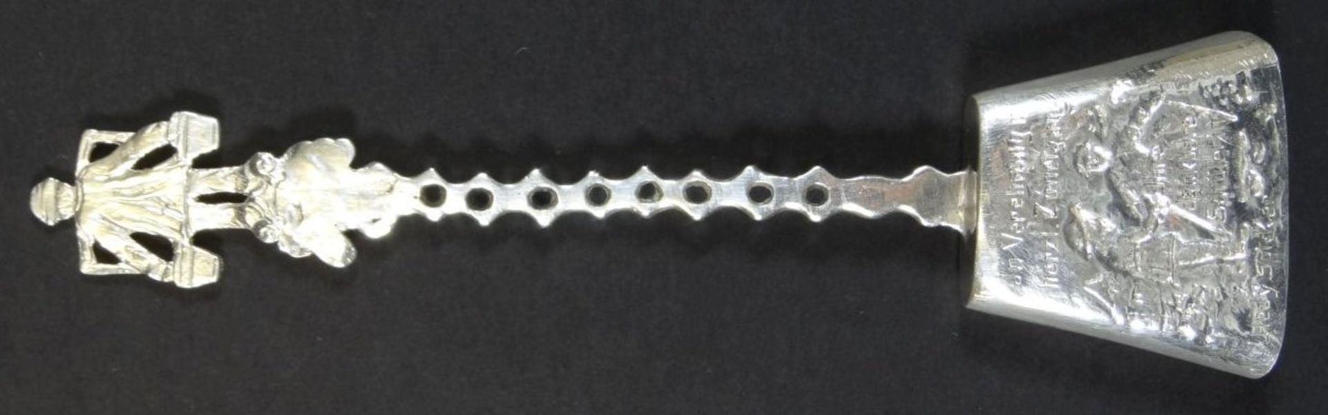 Silber-Zuckerschaufel mit Widmung, L-14 cm, 20 gr.- - -22.61 % buyer's premium on the hammer - Bild 4 aus 5