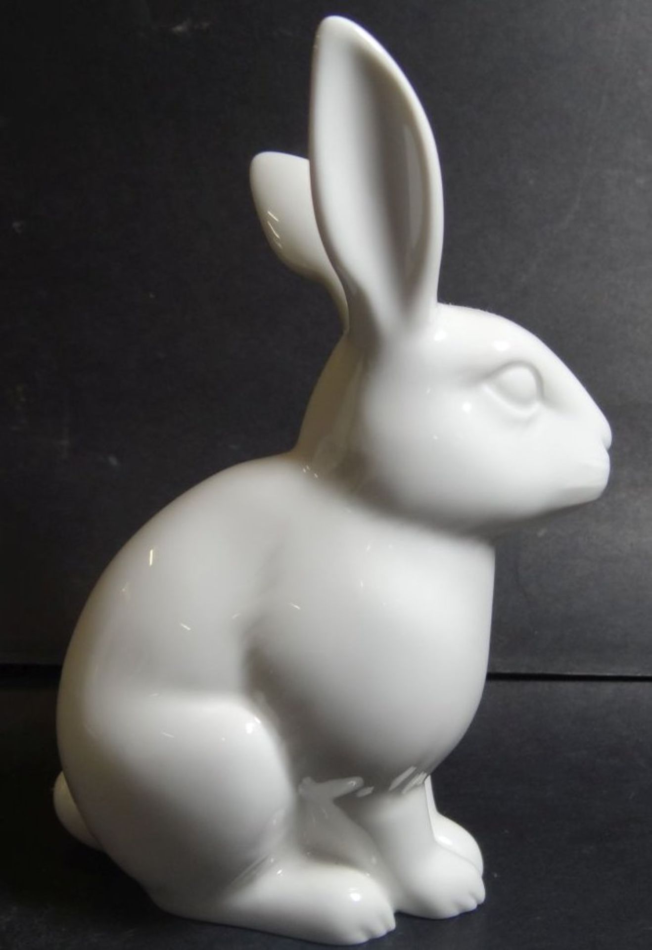 sitzender Hase von "KPM" Berlin, weiss, H-12 cm- - -22.61 % buyer's premium on the hammer priceVAT - Bild 2 aus 5