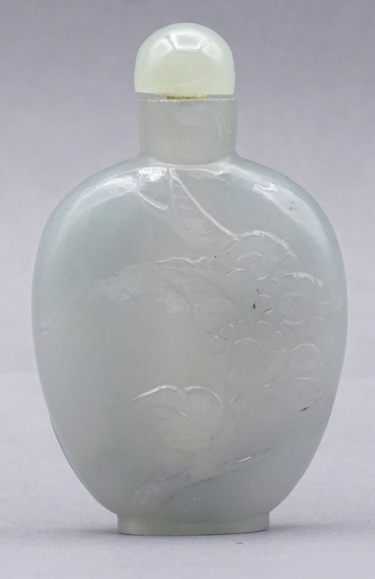 kl. Snuff Bottle,wohl Jade, China, h-6 cm, B-3,5 cm- - -22.61 % buyer's premium on the hammer - Image 2 of 8