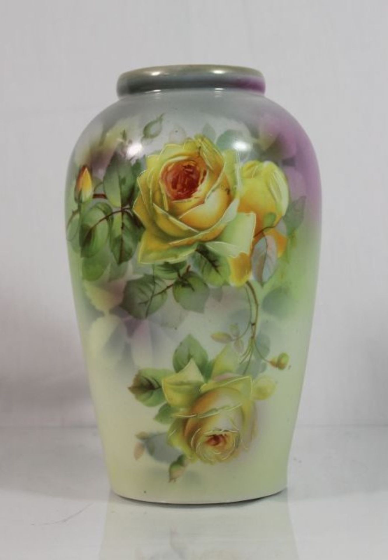 Vase um 1920, Rosenbemalung, ungemarkt, nur Nr. 2152, H-21,5cm.- - -22.61 % buyer's premium on the