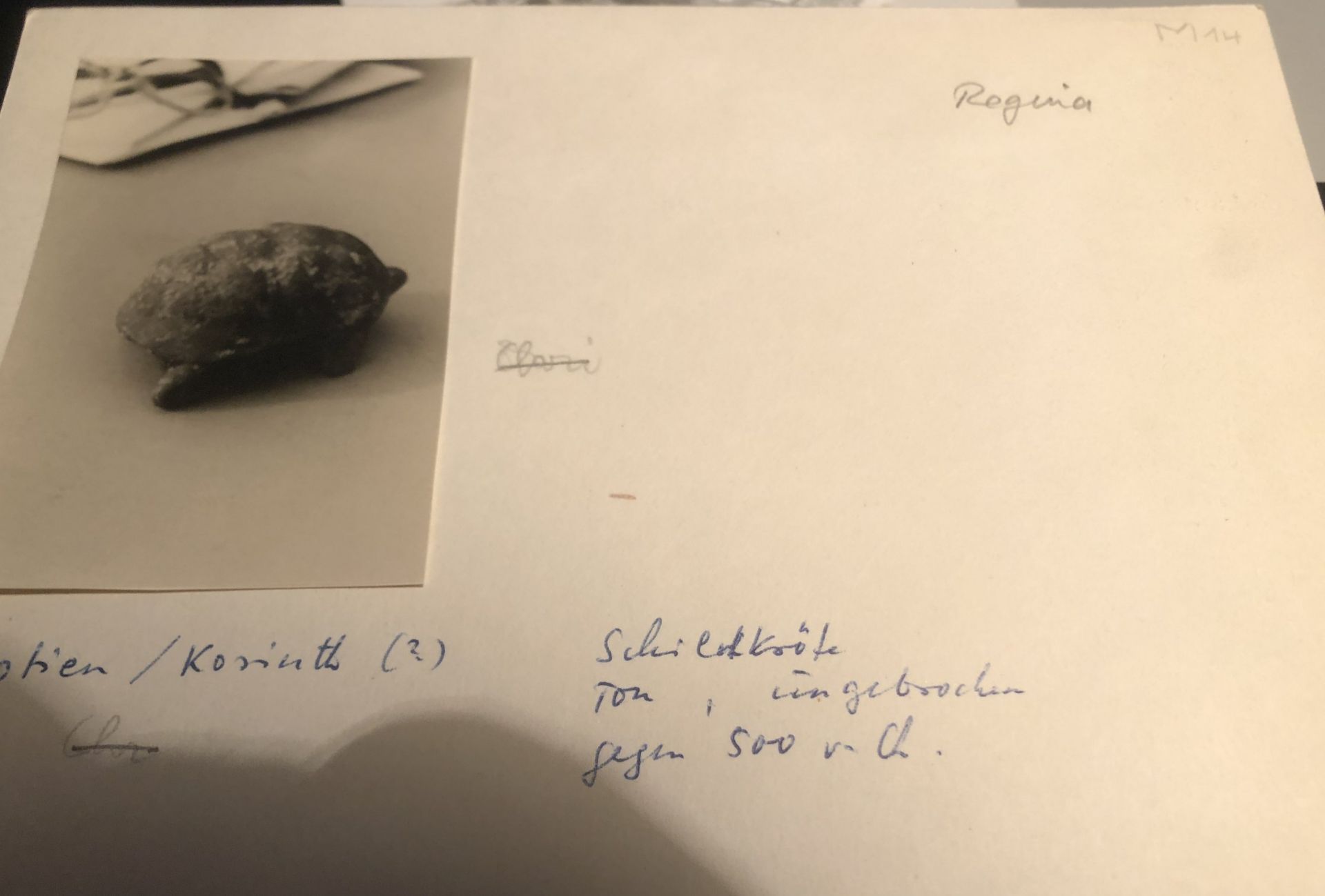 Schildkröte aus Ton, Fundort Böotien/Korinth, wohl 500 vor Christus, H-4 cm, L-6,5 cm, - Bild 7 aus 7