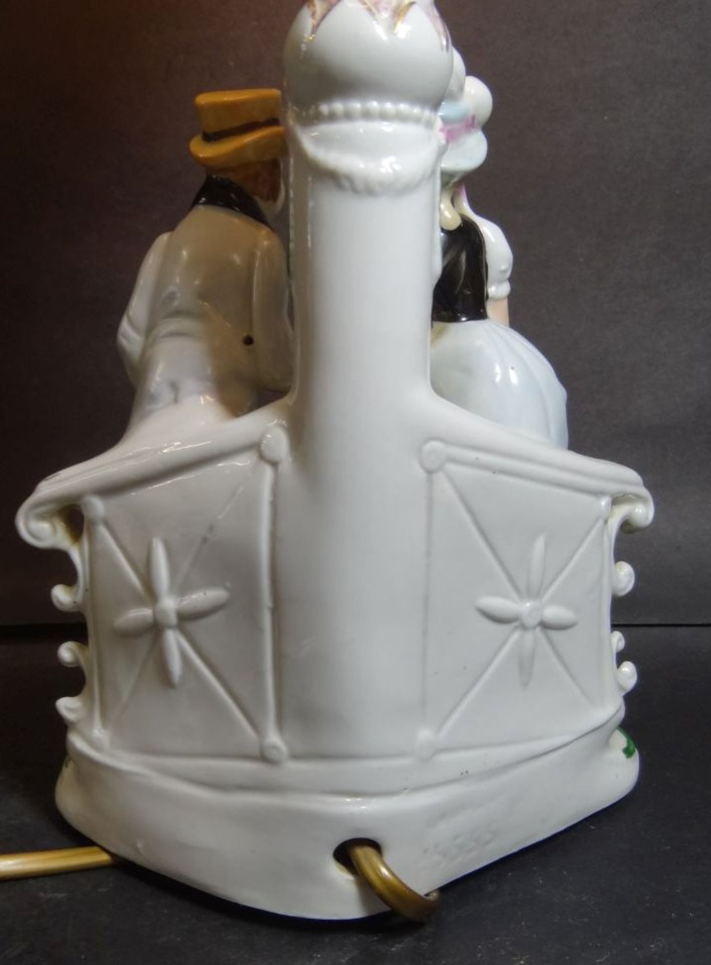 Tischlampe mit figürl. Porzellanstand und Glastrichter, H-36 cm, gut erhalte- - -22.61 % buyer's - Bild 8 aus 10