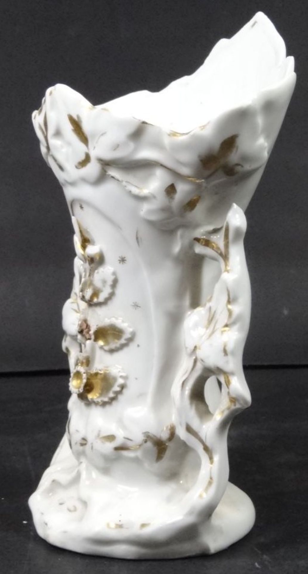 kl. Biedermeier-Vase mit Reliefdekor, Goldstaffage, berieben, H-18 cm, B-11 cm- - -22.61 % buyer's - Bild 4 aus 5