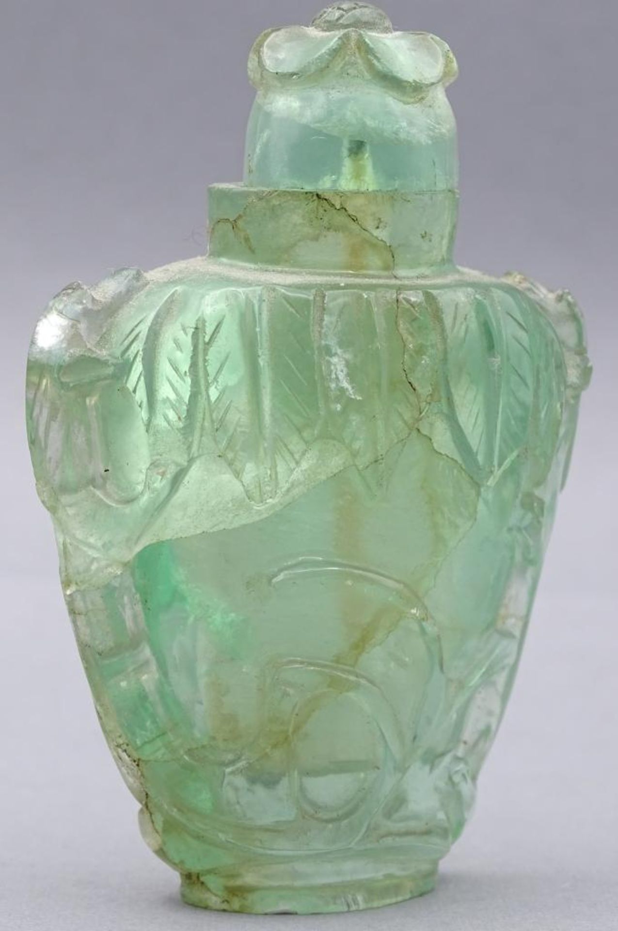 grosse Snuffbottle, China um 1900, grüner Fluorit mit Beinlöffel, H-8 cm, B-5,5 cm, mit Karte, - Image 7 of 8