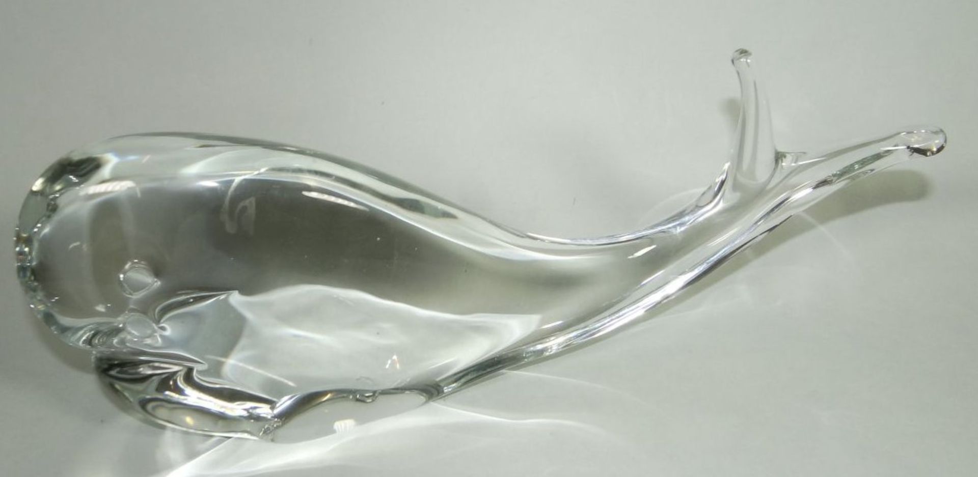 grosses Glasobjekt "Wal" Ritzsignatur, Sweden, H-13 cm, L-30 cm- - -22.61 % buyer's premium on the