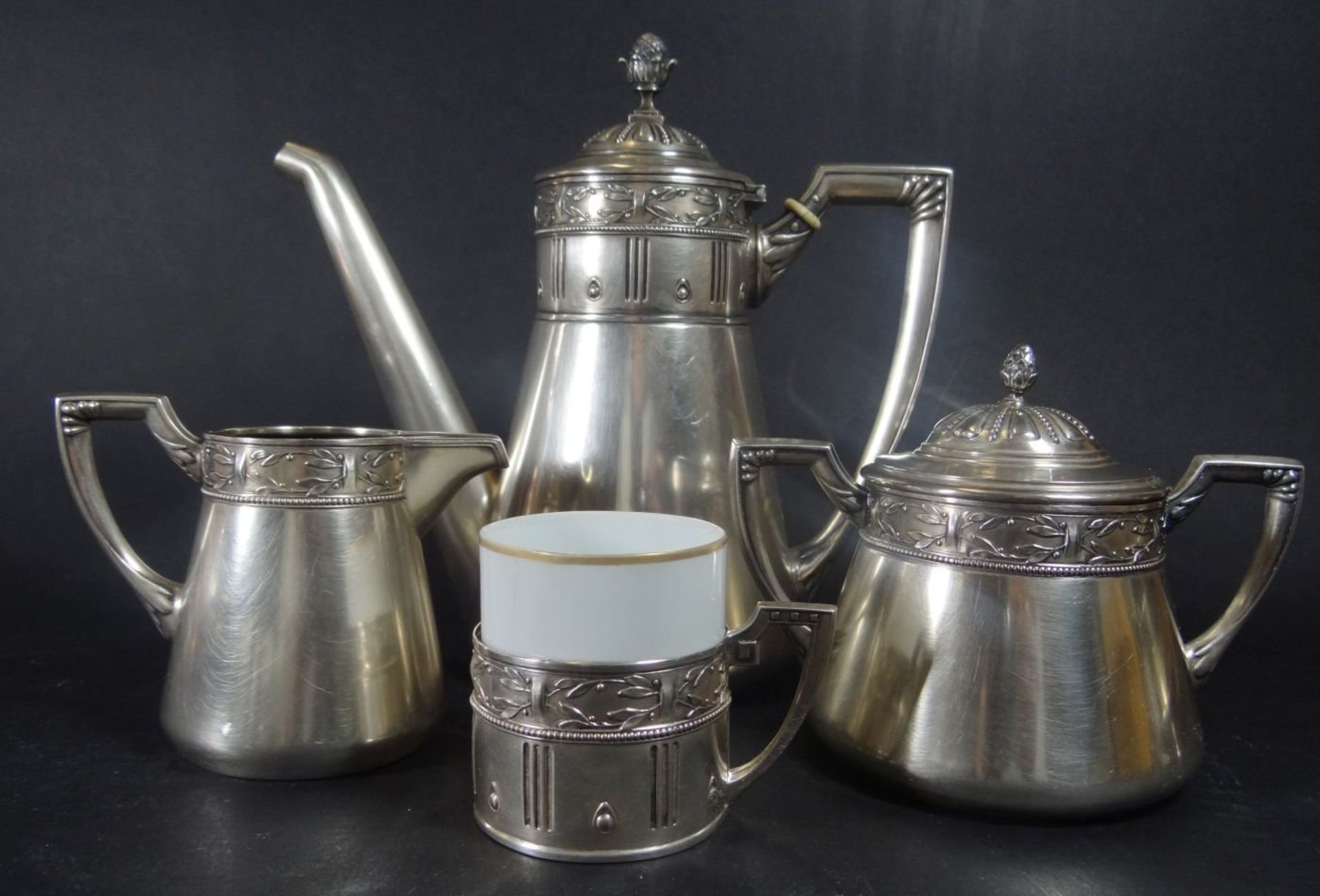 Silber-800- Jugendstil-Kaffeekern mit 5 Tassen, Silbermontur, Kanne H-17,5 cm, Gewicht zus. 830 - Bild 3 aus 5