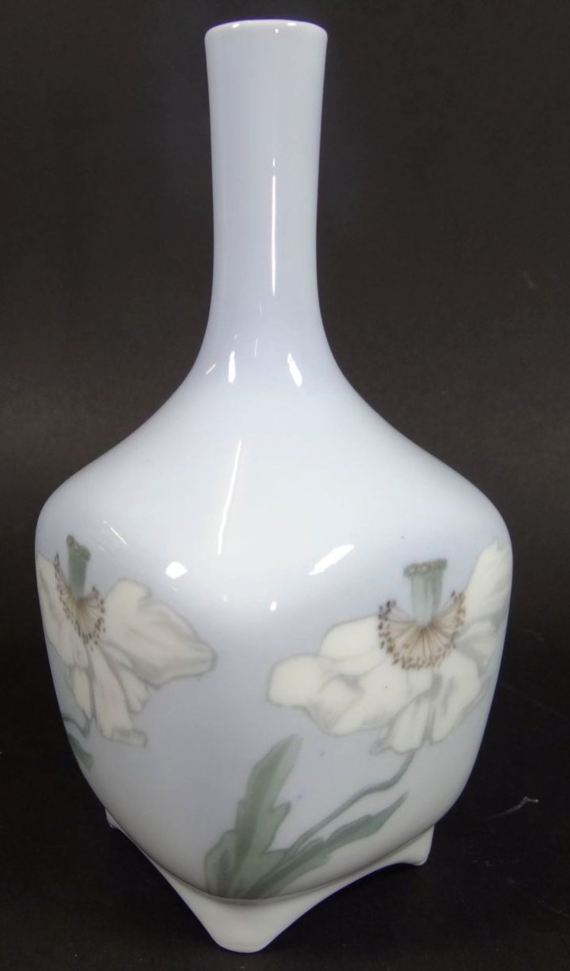 rechteckige Vase "Royal Copenhagen" mit Blumenmalerei, H-15,5 cm, 8x8 cm- - -22.61 % buyer's premium - Bild 3 aus 4