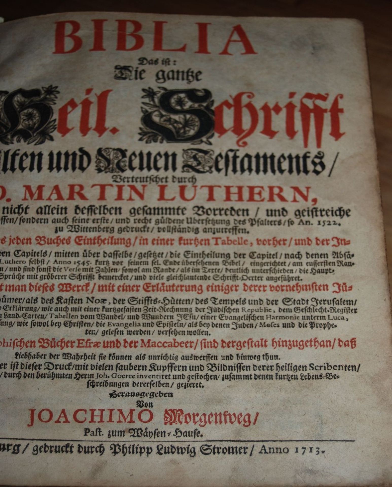 "Biblia" Hamburg 1713, von J. Morgenweg, Pastor vom Waysen-Hause, Einband der Zeit, illustriert,,gut