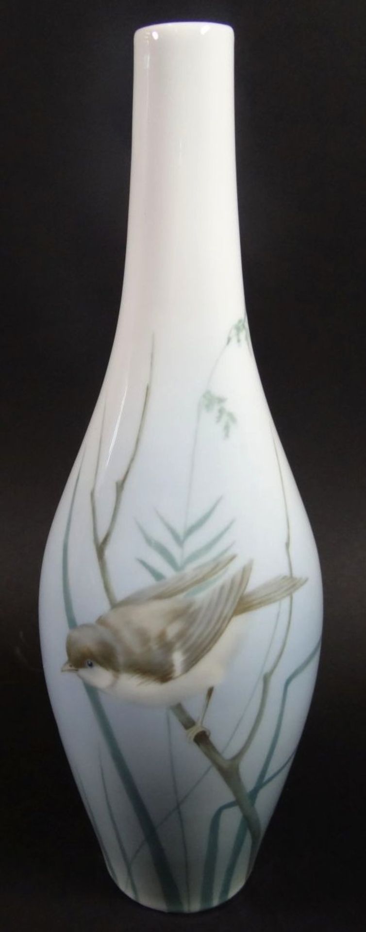 Vase mit Blumen-, Vogel-und Insektendekor "Kaestner", H-23 cm,- - -22.61 % buyer's premium on the