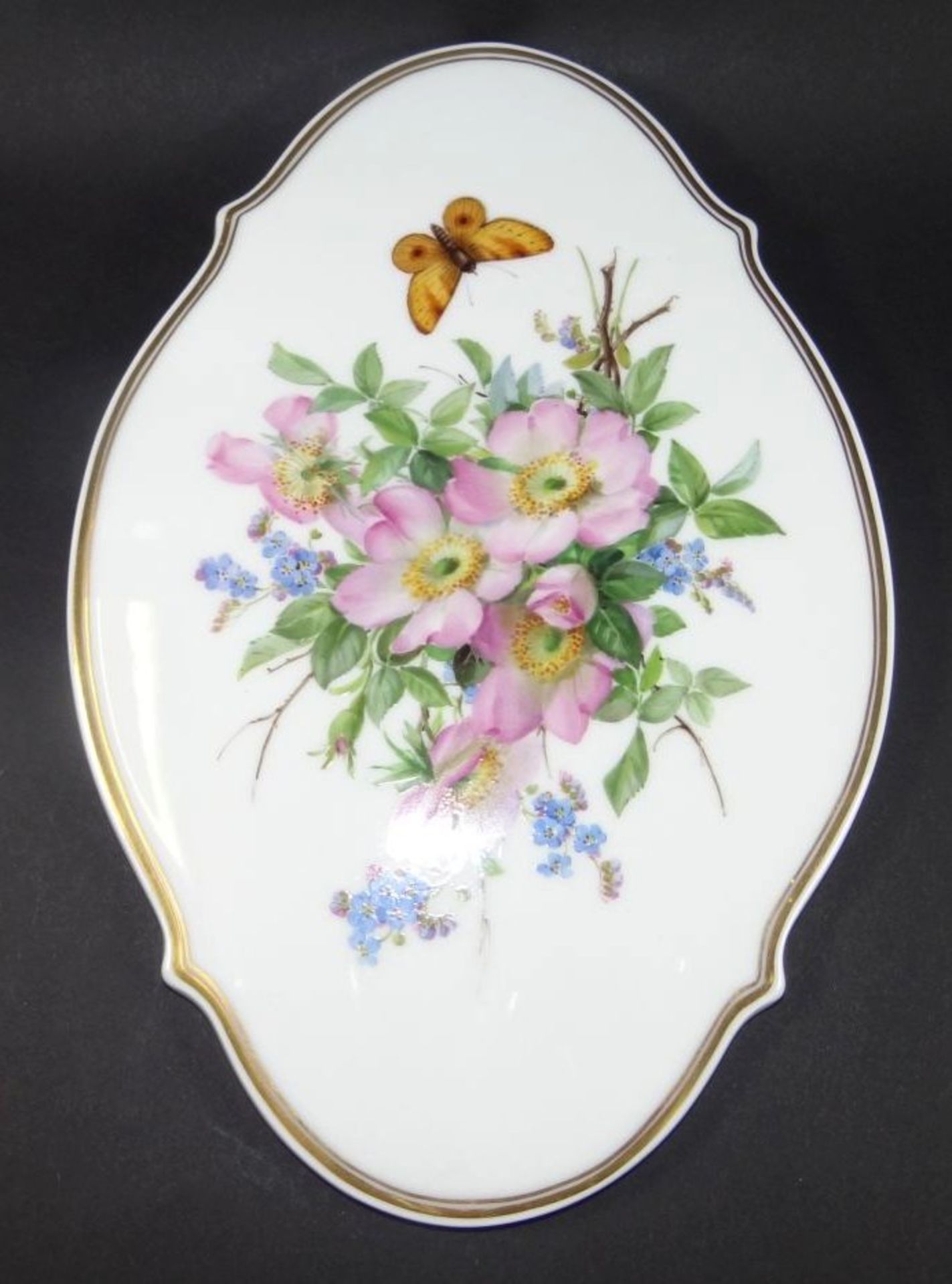 ovale Wandplatte "Meissen" Blumen-und Schmetterling, 1.Wahl, 25x17 cm- - -22.61 % buyer's premium on - Bild 2 aus 5