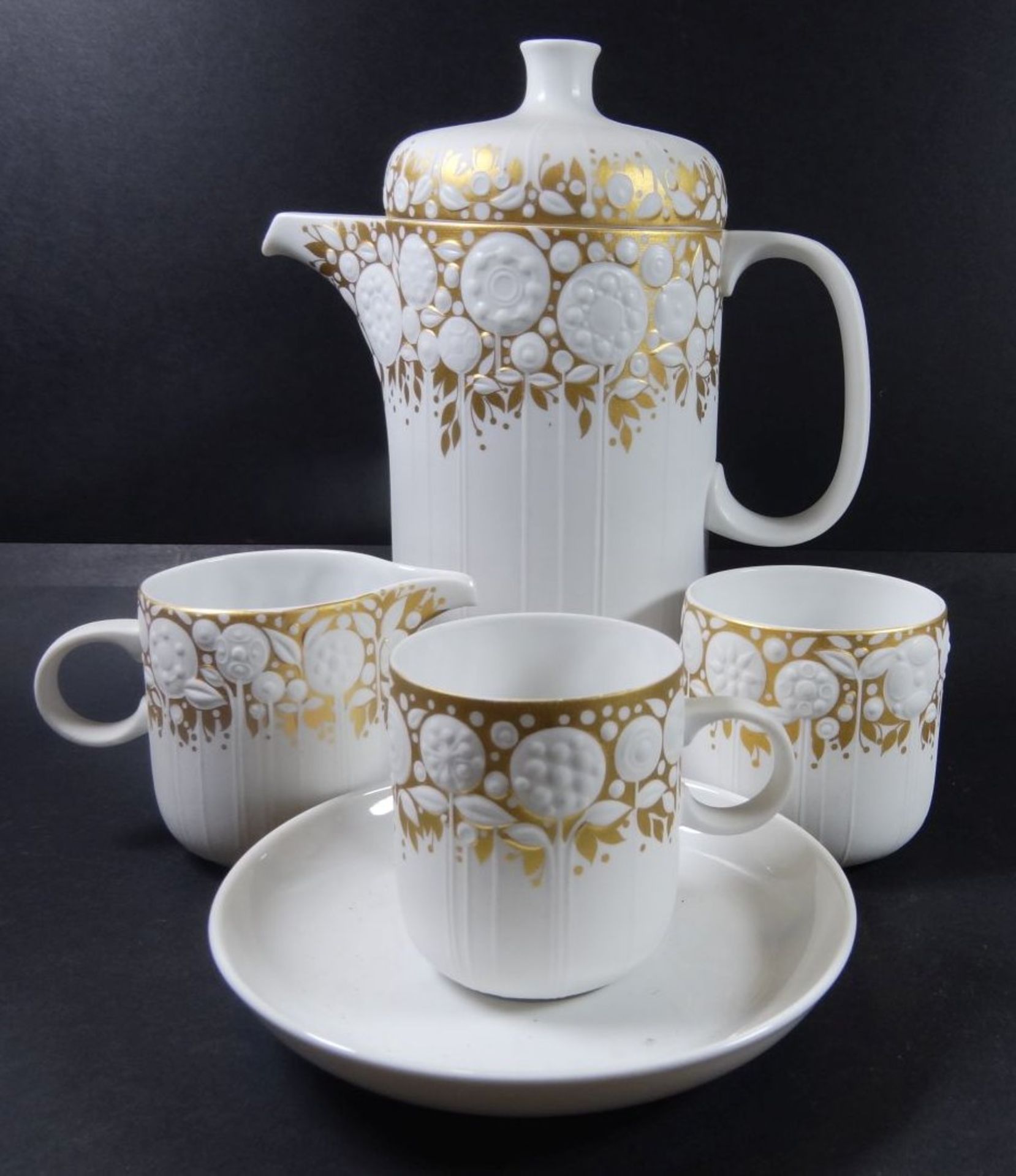 Kaffee bzw. Mokka-Service "Rosenthal" Gold-Reliefdekor, 15 Teile, Kanne H-18 cm, Tassen H-6 cm, - Bild 3 aus 4