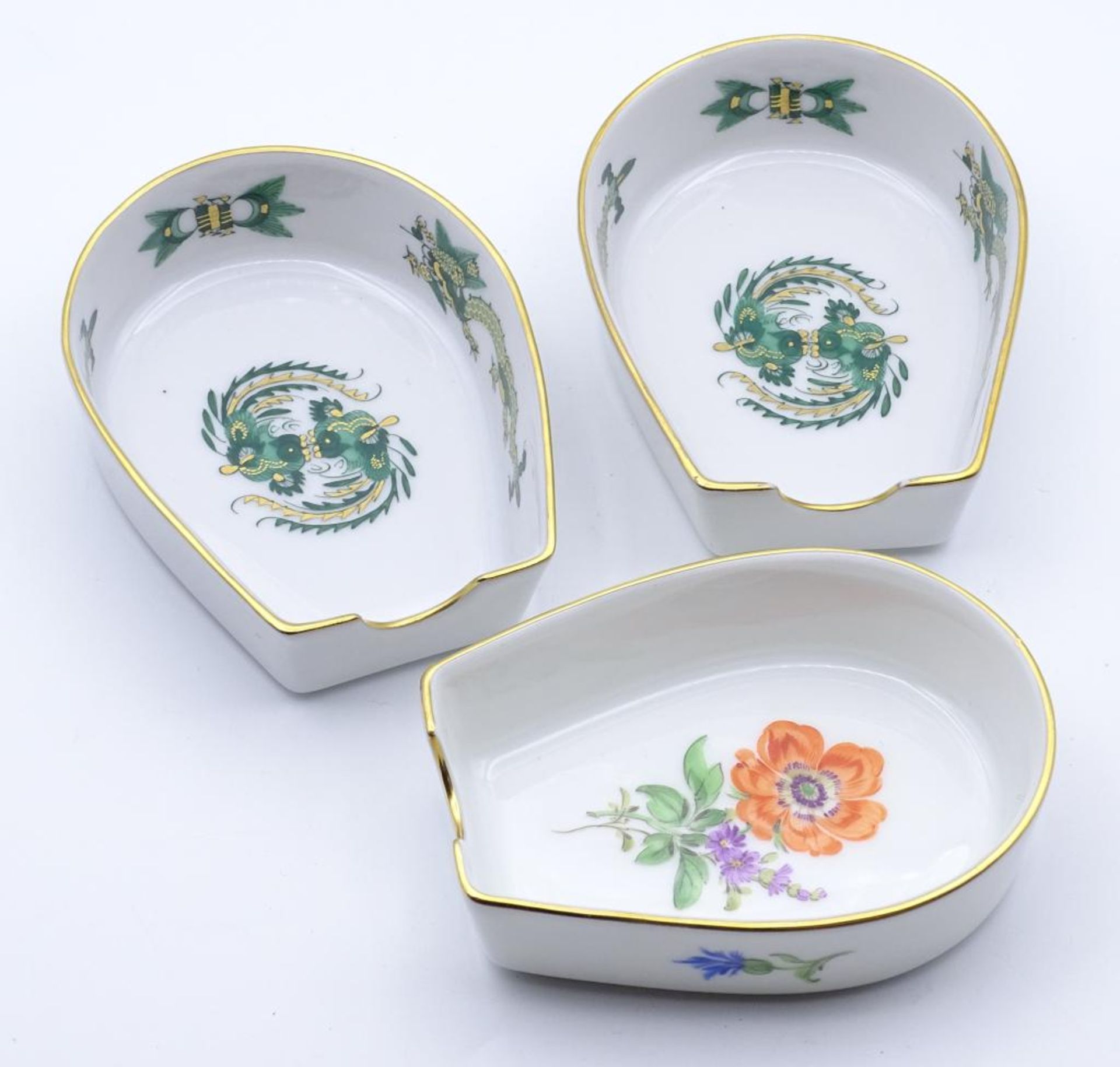 3x kl. Aschenbecher "Meissen",Goldrand,Schwertermarke im Boden, 8,5x6,5cm- - -22.61 % buyer's