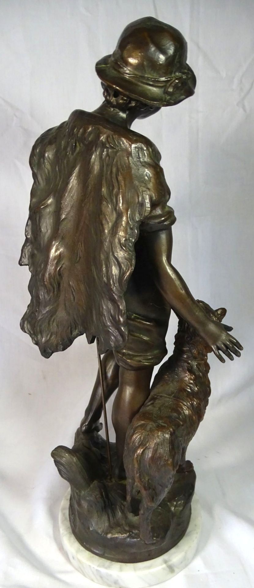 Auguste MOREAU (1834-1917) , gr. Bronze "Hirtenjunge mit Schäferhund", auf Marmorsockel, H-37 - Bild 7 aus 10