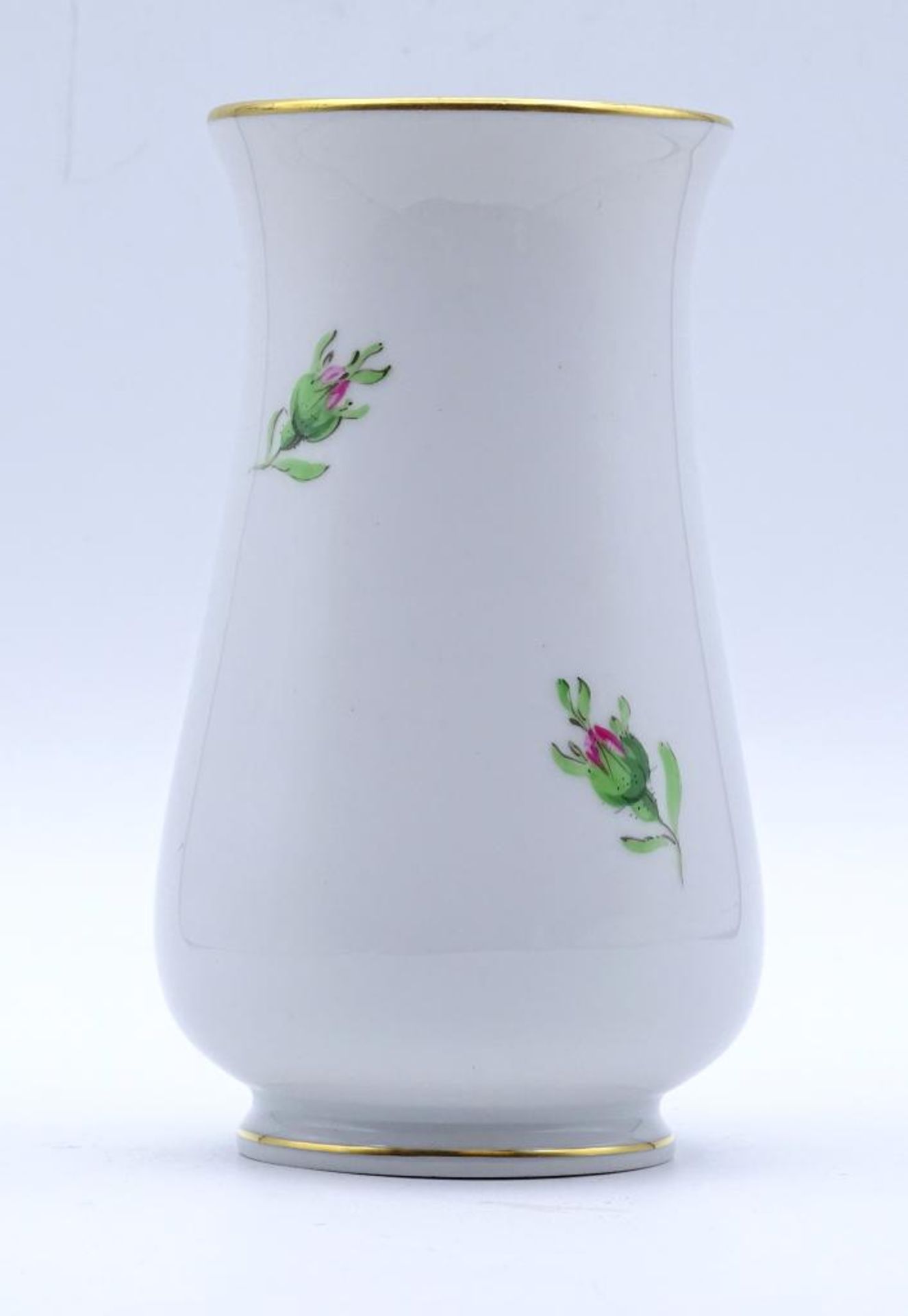 kl. Vase "Meissen",florales Dekor,Schwertermarke durschliffen,Goldrand,H-10,5cm- - -22.61 % buyer' - Bild 2 aus 4