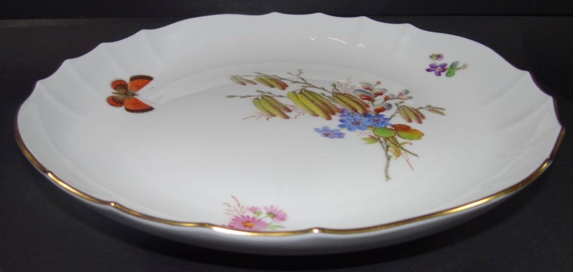 grosse Meissen Schale, Feldblumen und Schmetterling, H-4 cm, D-28 cm, 1.Wahl- - -22.61 % buyer's - Bild 4 aus 6