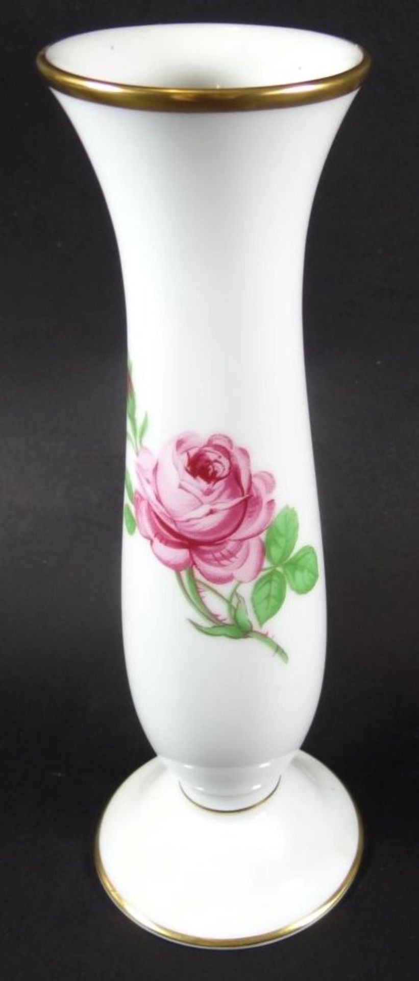Vase auf Stand "Fürstenberg" rote Rose, H-20 c- - -22.61 % buyer's premium on the hammer priceVAT - Bild 2 aus 5