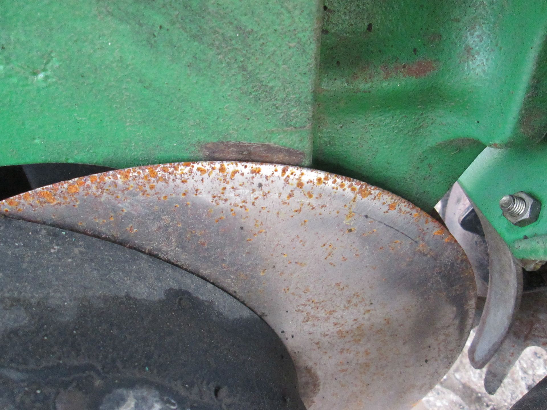 ’06 JD 1770 NT 16R30 PLANTER, CCS,HYDR DRIVE, TRASH WHIPPERS, AG LEADER SHUT OFFS, E-SETS - Image 7 of 16