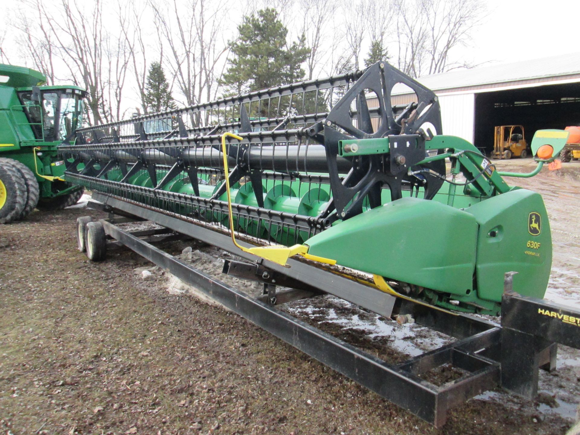 ’04 JD 630 GRAIN HEAD, RECENT COMPLETE REBUILD - Image 3 of 11