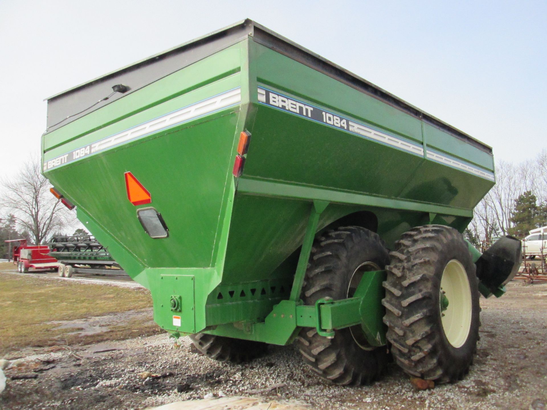 ’01 BRENT 1084 AVALANCHE GRAIN CART,WALKING TANDEMS, SCALE - Image 4 of 11