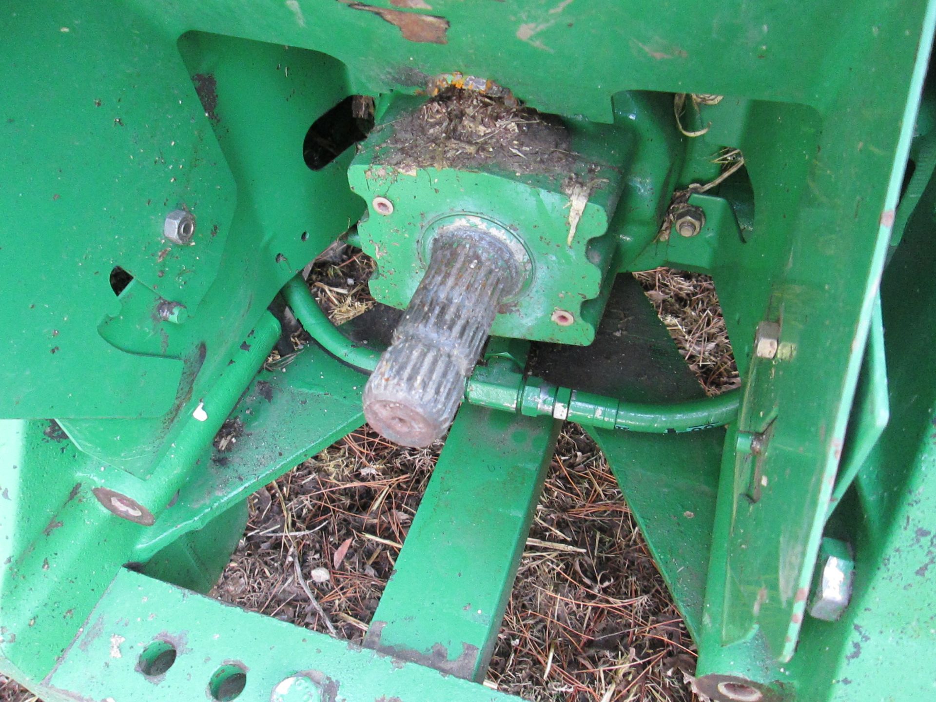 ’02 JD 8420 MFWD,(SN RW8420P007155)P.S.,FRONT SUSPENSION,GREENSTAR READY,480X50 DUALS,4921 HRS. - Image 6 of 19