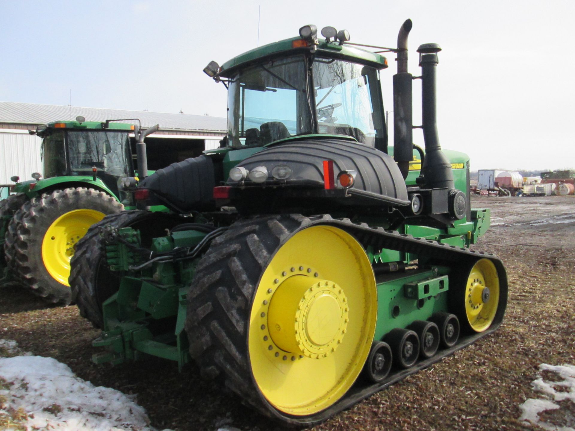 ’03 JD 9520T,(SN RW9520T902016)30” TRACKS;1000 PTO; GREENSTAR READY,5 HYDR, 4340 HRS - Image 3 of 20