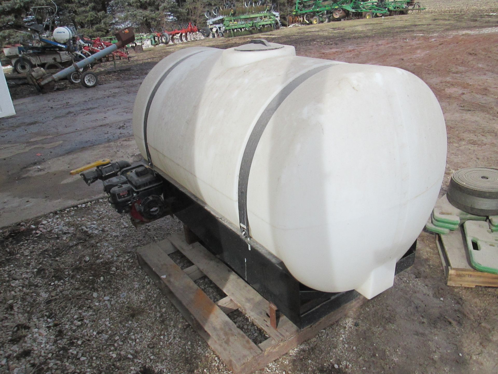 300 GAL POLY TANK - Image 4 of 7