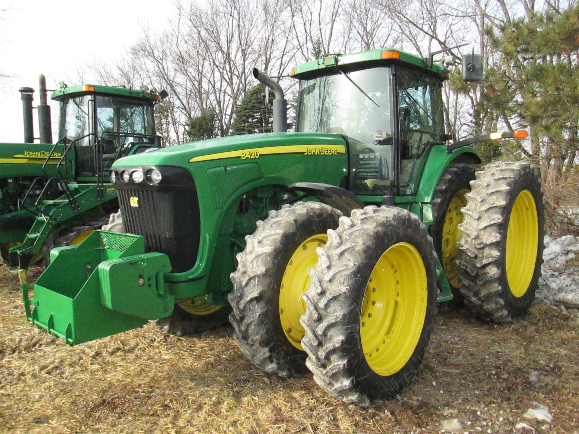 ’02 JD 8420 MFWD,(SN RW8420P007155)P.S.,FRONT SUSPENSION,GREENSTAR READY,480X50 DUALS,4921 HRS.