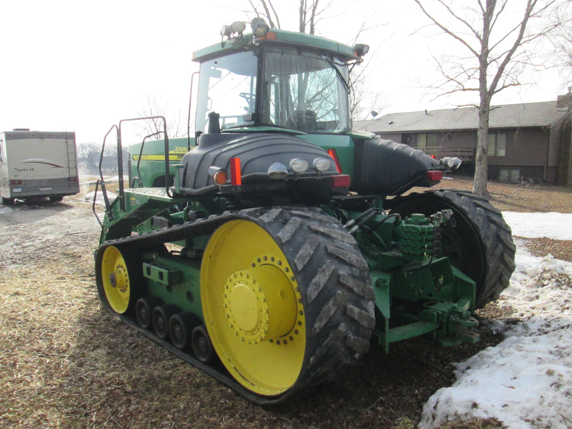 ’03 JD 9520T,(SN RW9520T902016)30” TRACKS;1000 PTO; GREENSTAR READY,5 HYDR, 4340 HRS - Image 4 of 20