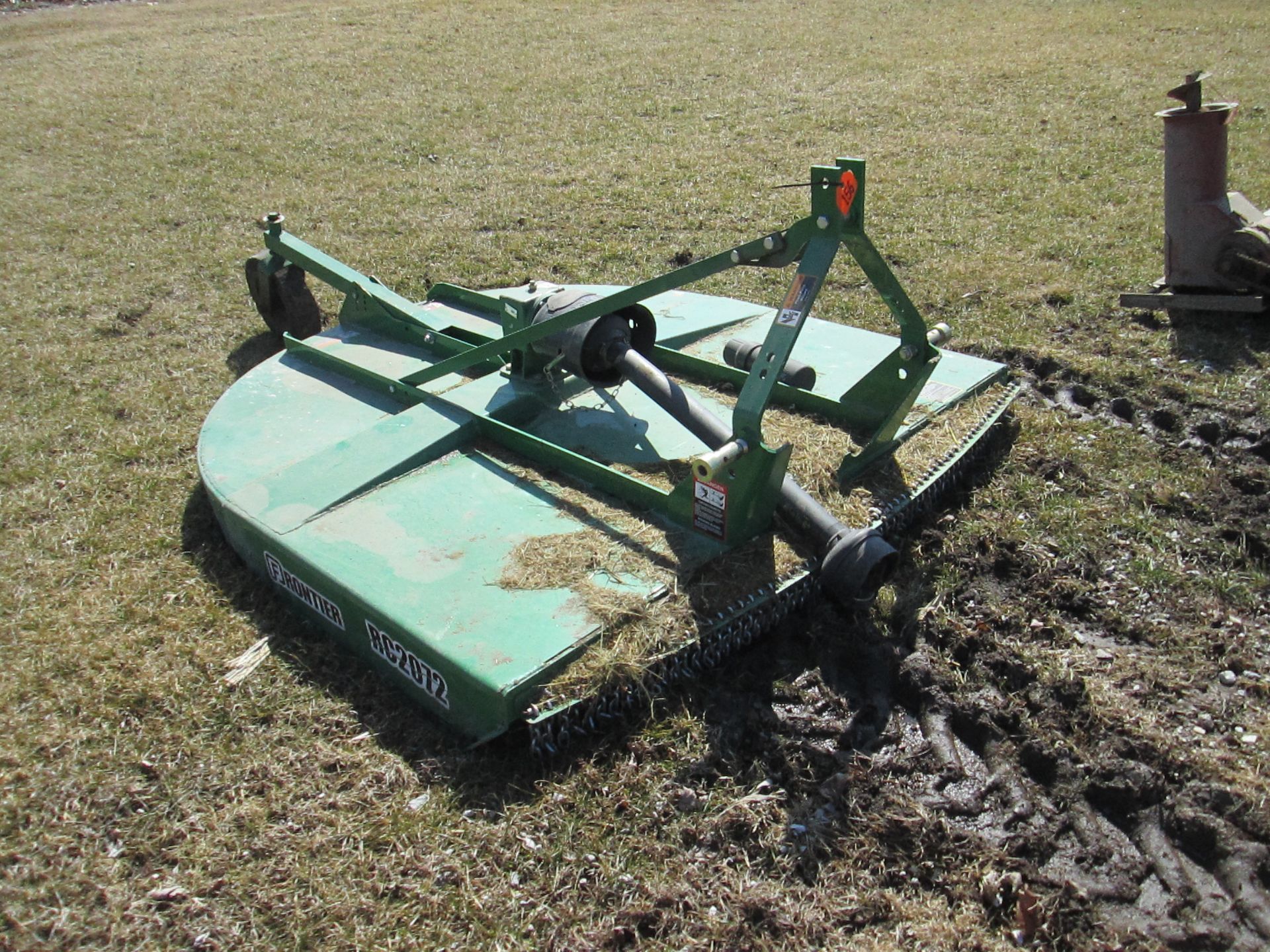 FRONTIER RC 2072 7’ 3 PT ROTARY CUTTER - Image 2 of 6