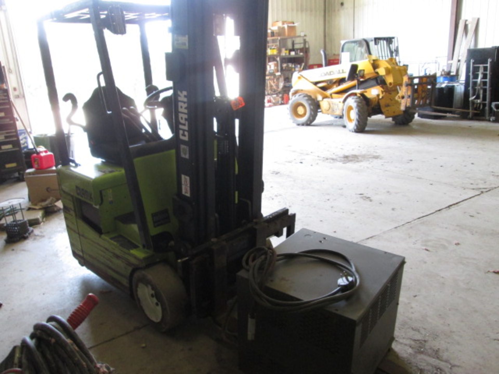 CLARK TMC 155 ELECTRIC FORKLIFT,2500#,4700 HRS - Image 2 of 10