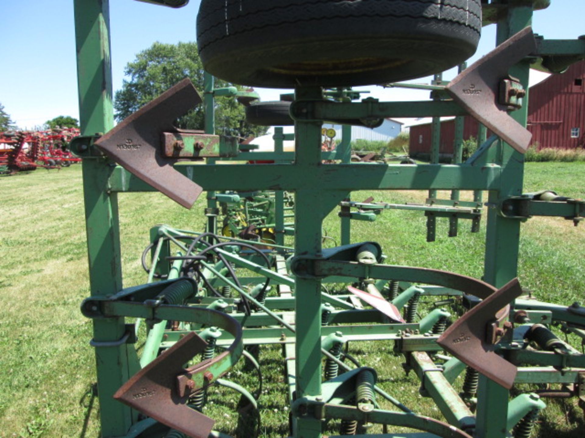 JD 1100 20’ 3PT FIELD CULTIVATOR, 3X HARROW - Image 4 of 7