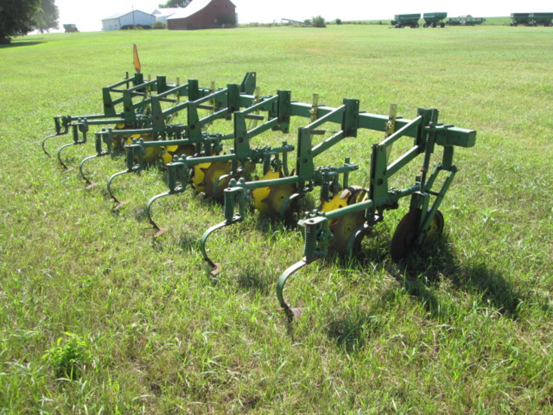 JD RM 630 CULTIVATOR - Image 3 of 7