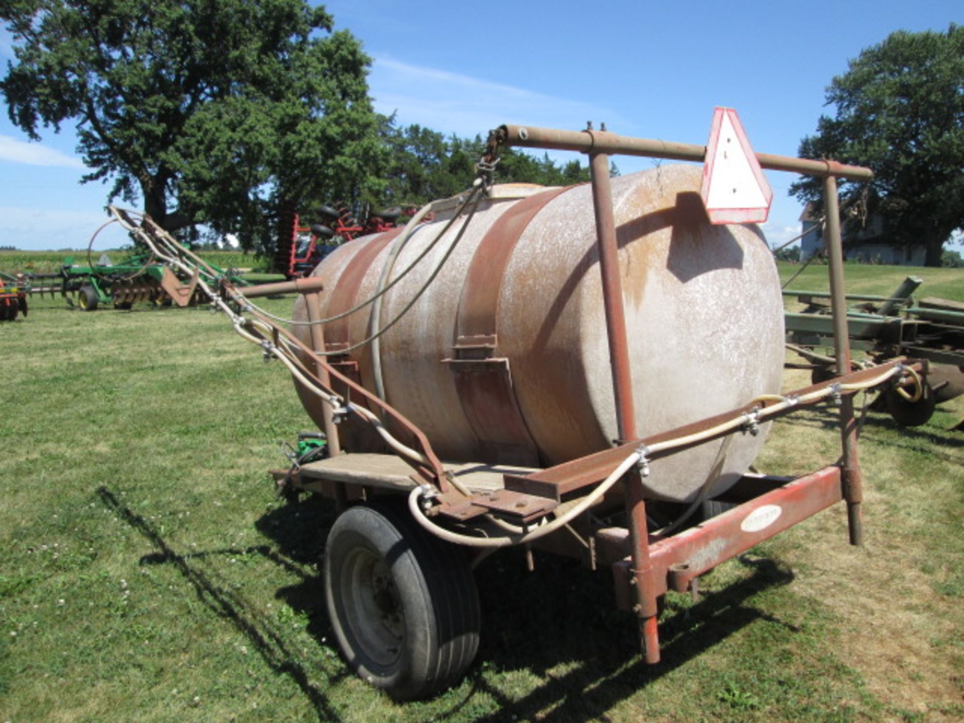 500 GALLON PULL SPRAYER