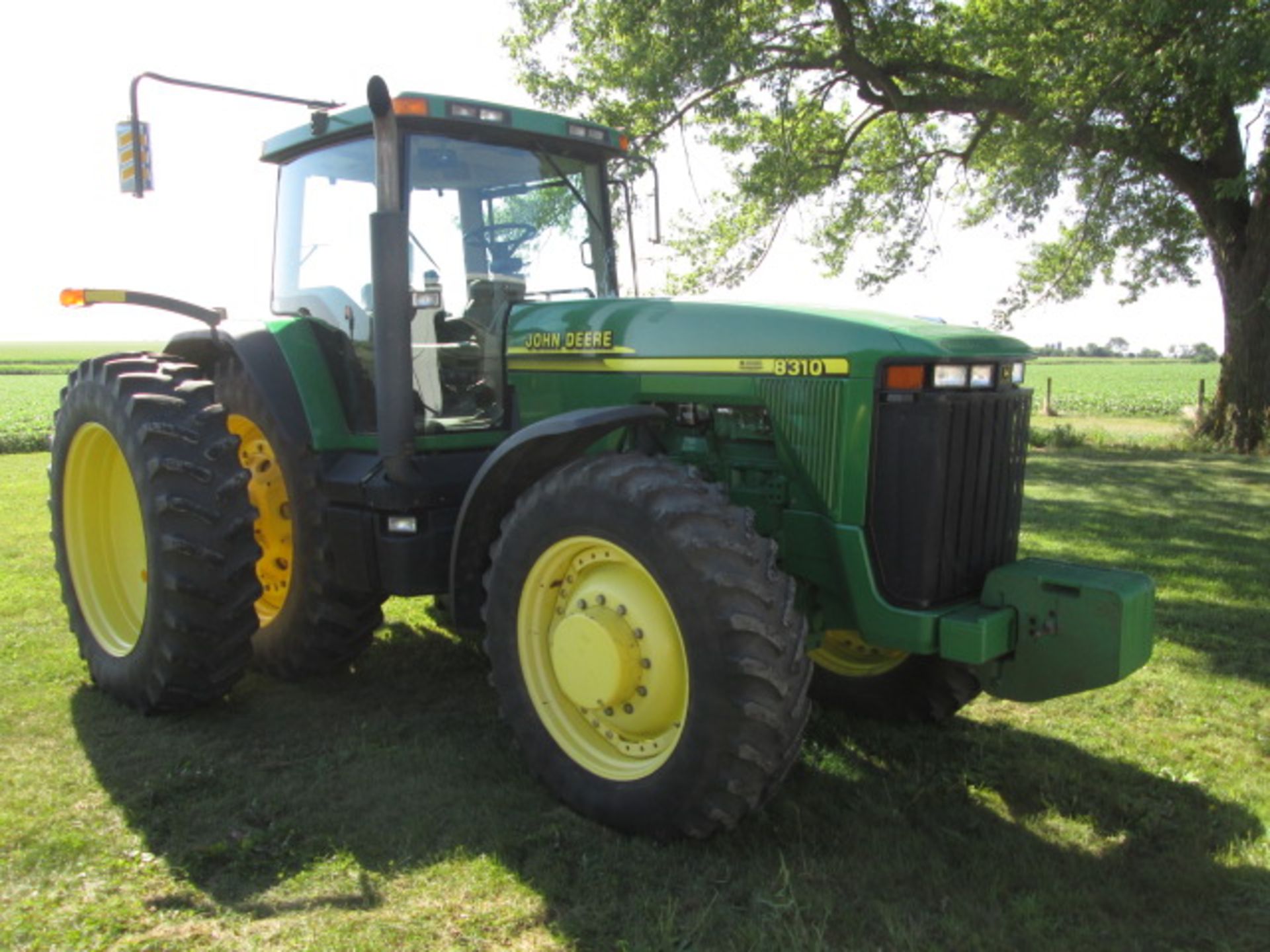 2001 JD 8310 MFWD; 18.4X46 DUALS; 3 HYDR; REAR WTS; 3635 HRS - Image 2 of 20