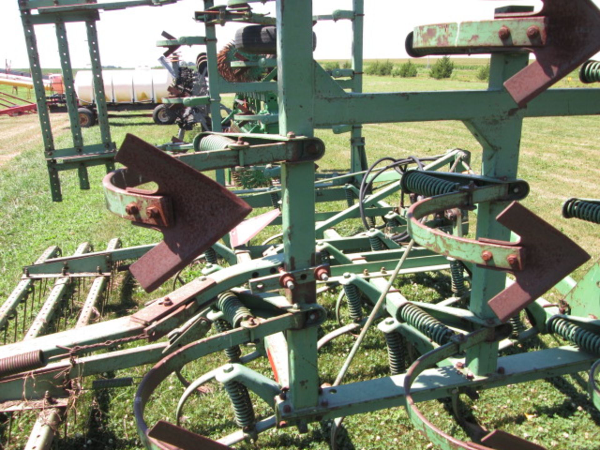 JD 1100 20’ 3PT FIELD CULTIVATOR, 3X HARROW - Image 6 of 7