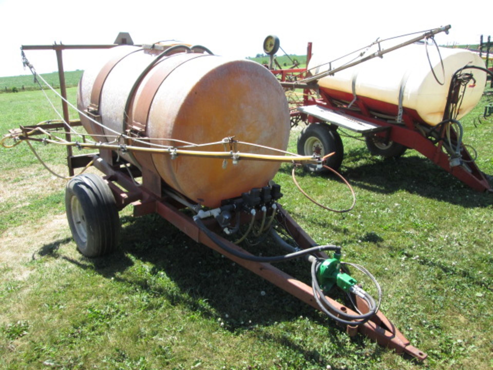 500 GALLON PULL SPRAYER - Image 4 of 6