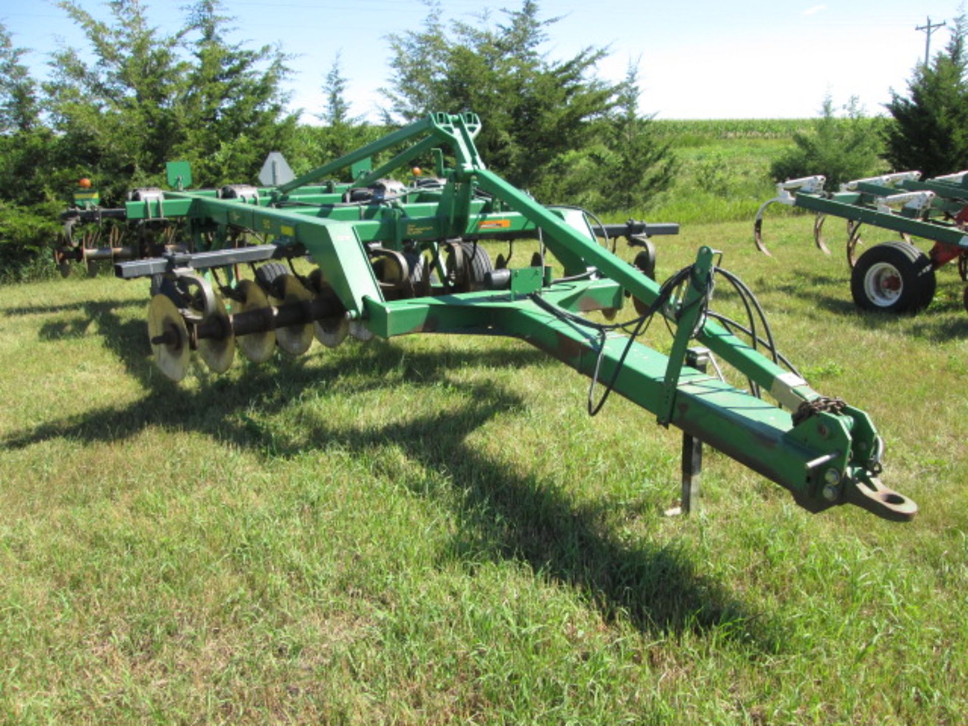 JOHN DEERE 512 5 SHANK DISC RIPPER - Image 2 of 13