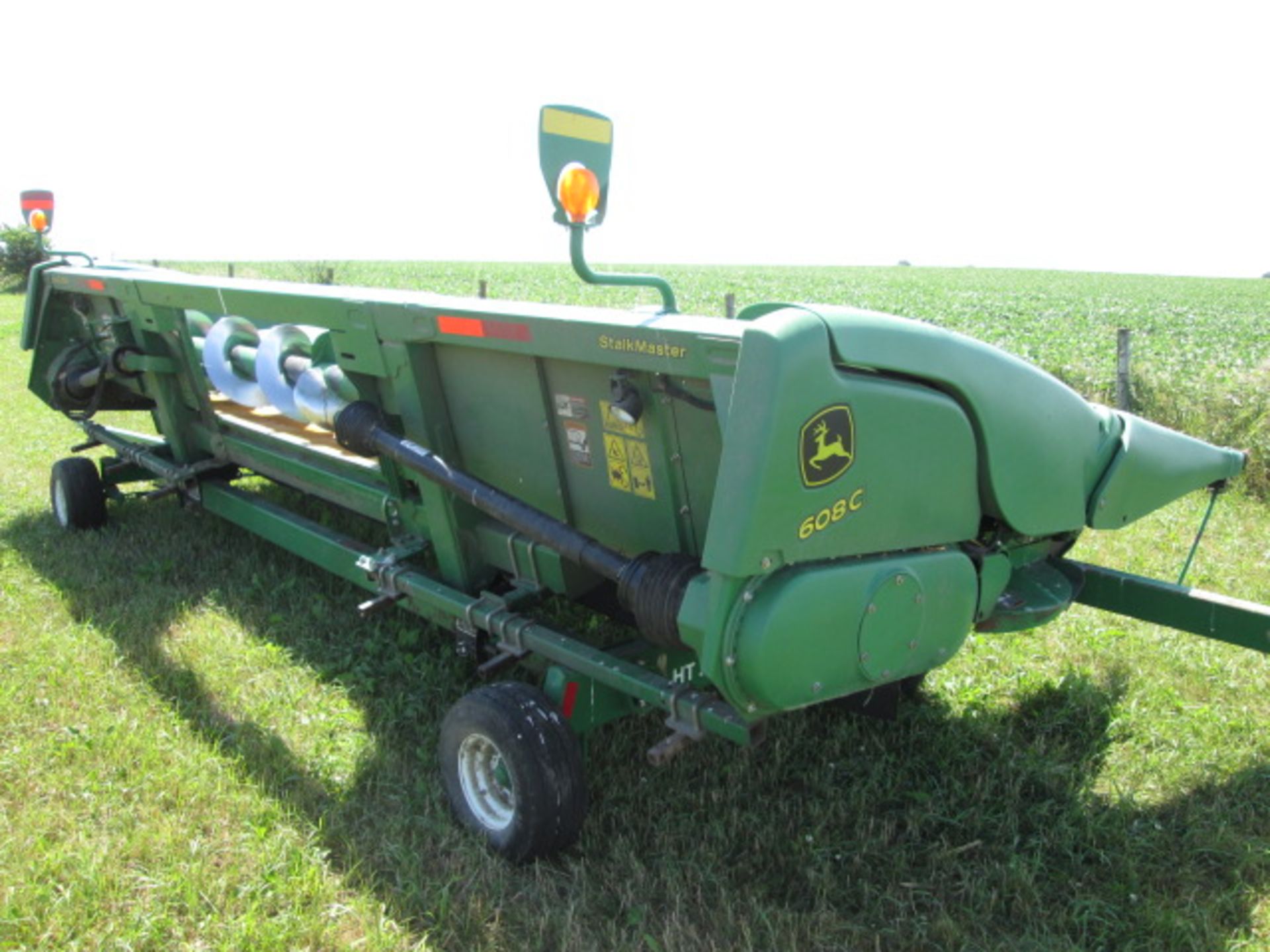 2014 JD 608C STALKMASTER CHOPPING CORN HEAD; HEADER CONTROL; ROW SENSE;STALK STOMPERS - Image 6 of 17