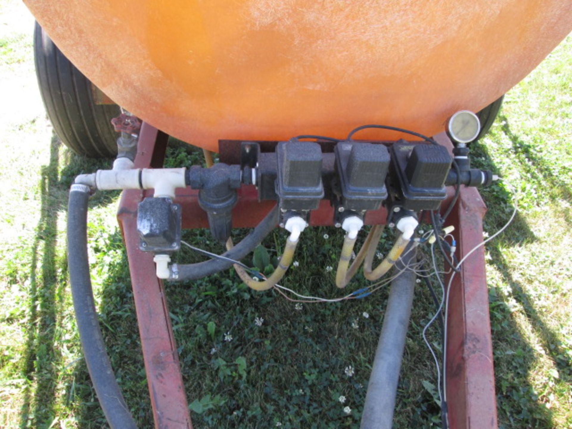 500 GALLON PULL SPRAYER - Image 6 of 6