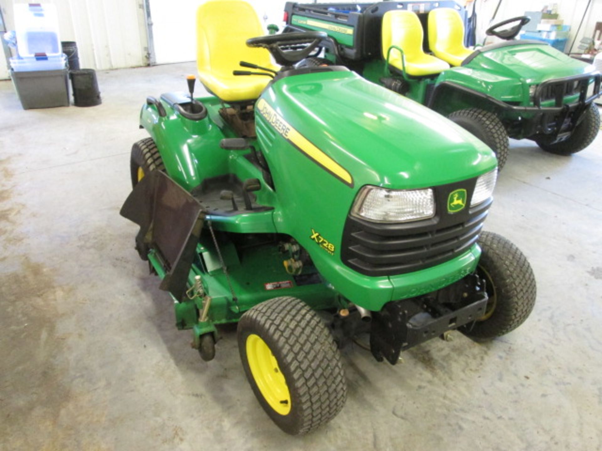 2007 JD X728 4WD MOWER; 60” DECK, GAS; 626 HRS - Image 2 of 8