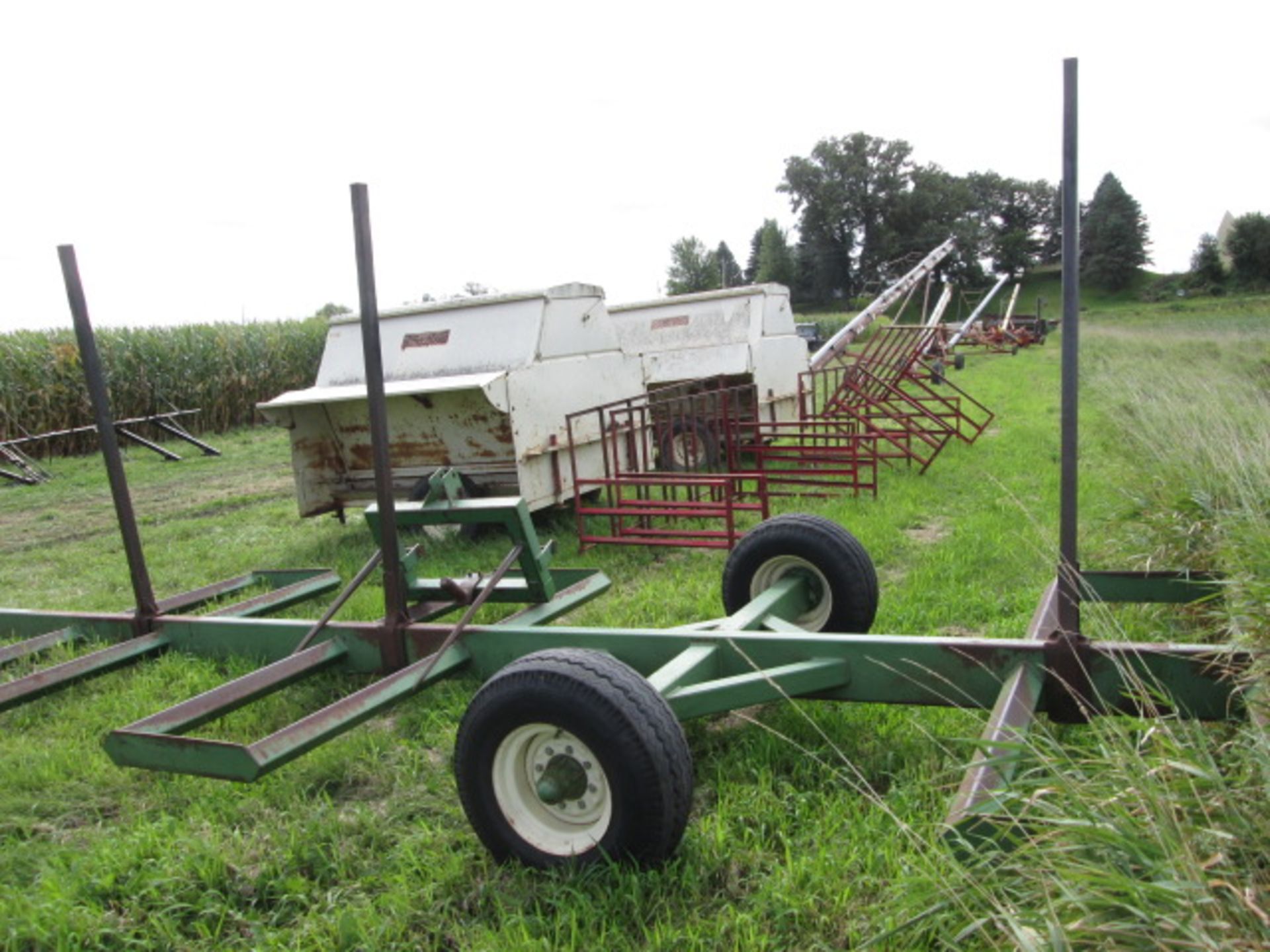 WHEATLEY 6 BALE HAY TRAILER, 3PT. SPEAR - Image 4 of 8